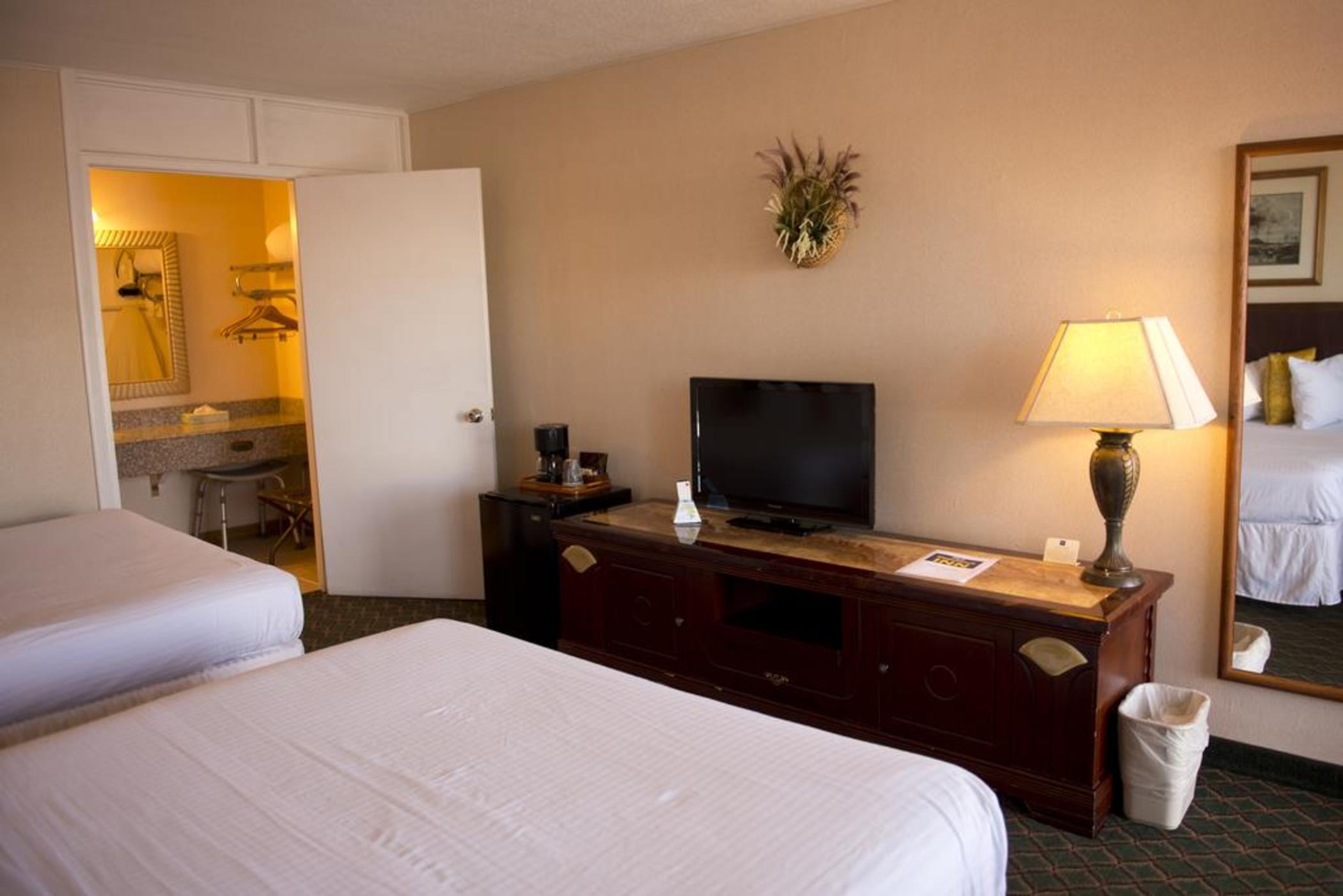 Travelodge By Wyndham Ogallala Exterior photo