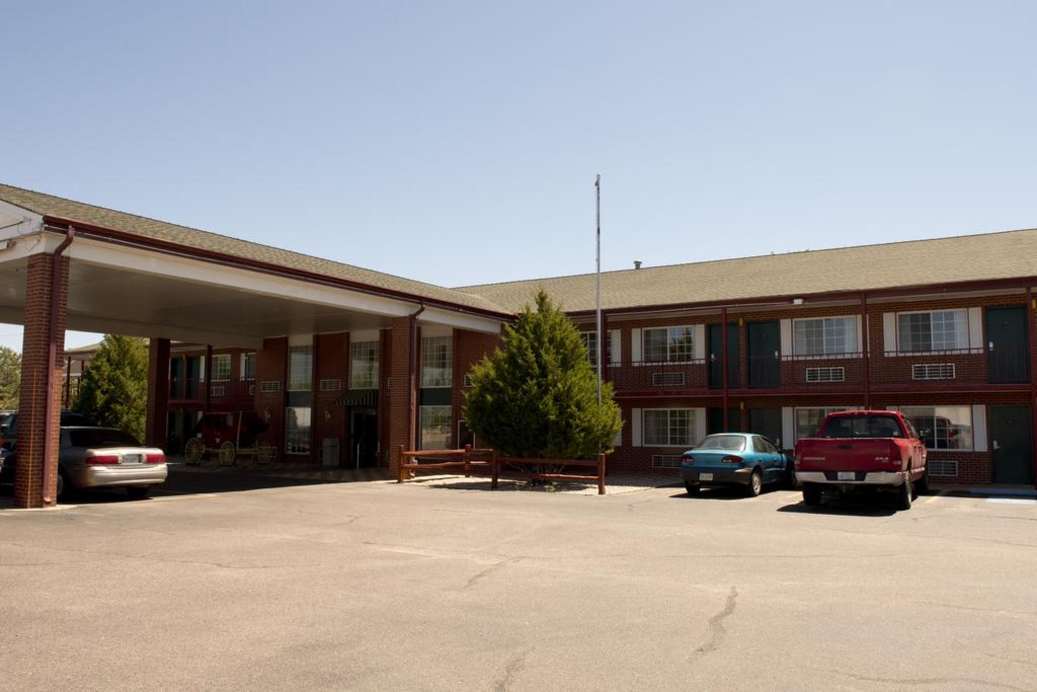 Travelodge By Wyndham Ogallala Exterior photo